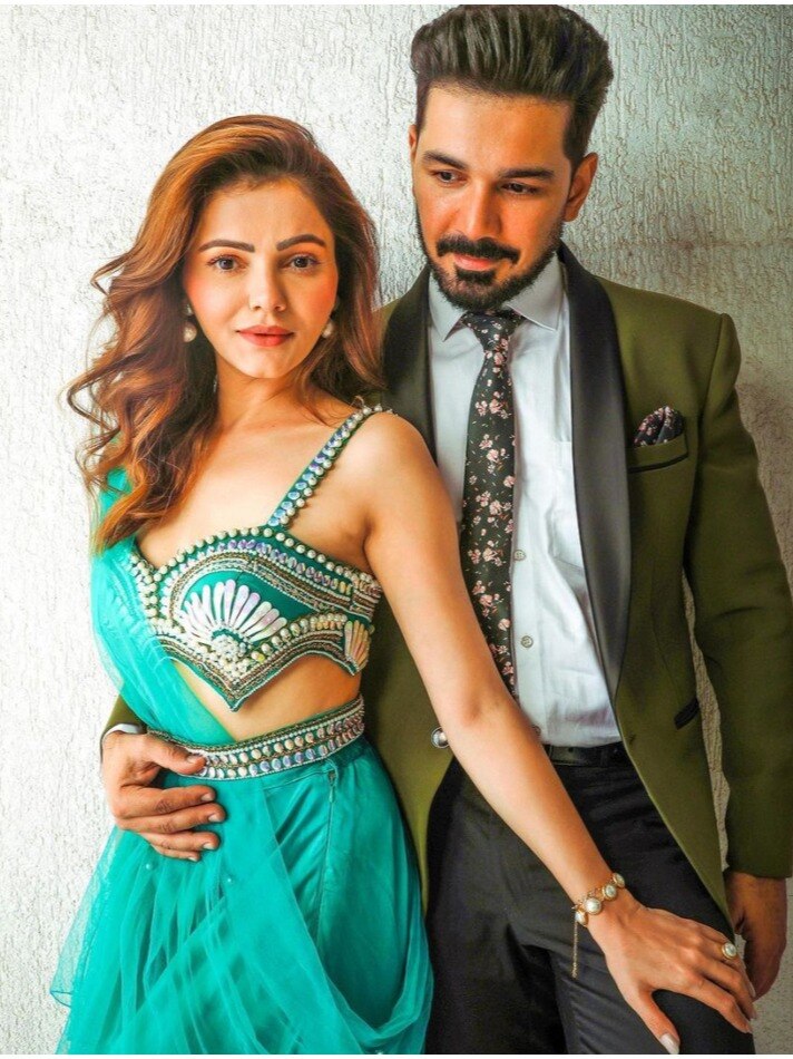 रुबीना दिलैक के पति ATM मशीन में ही भूले डेबिट कार्ड, फिर हुआ ये...