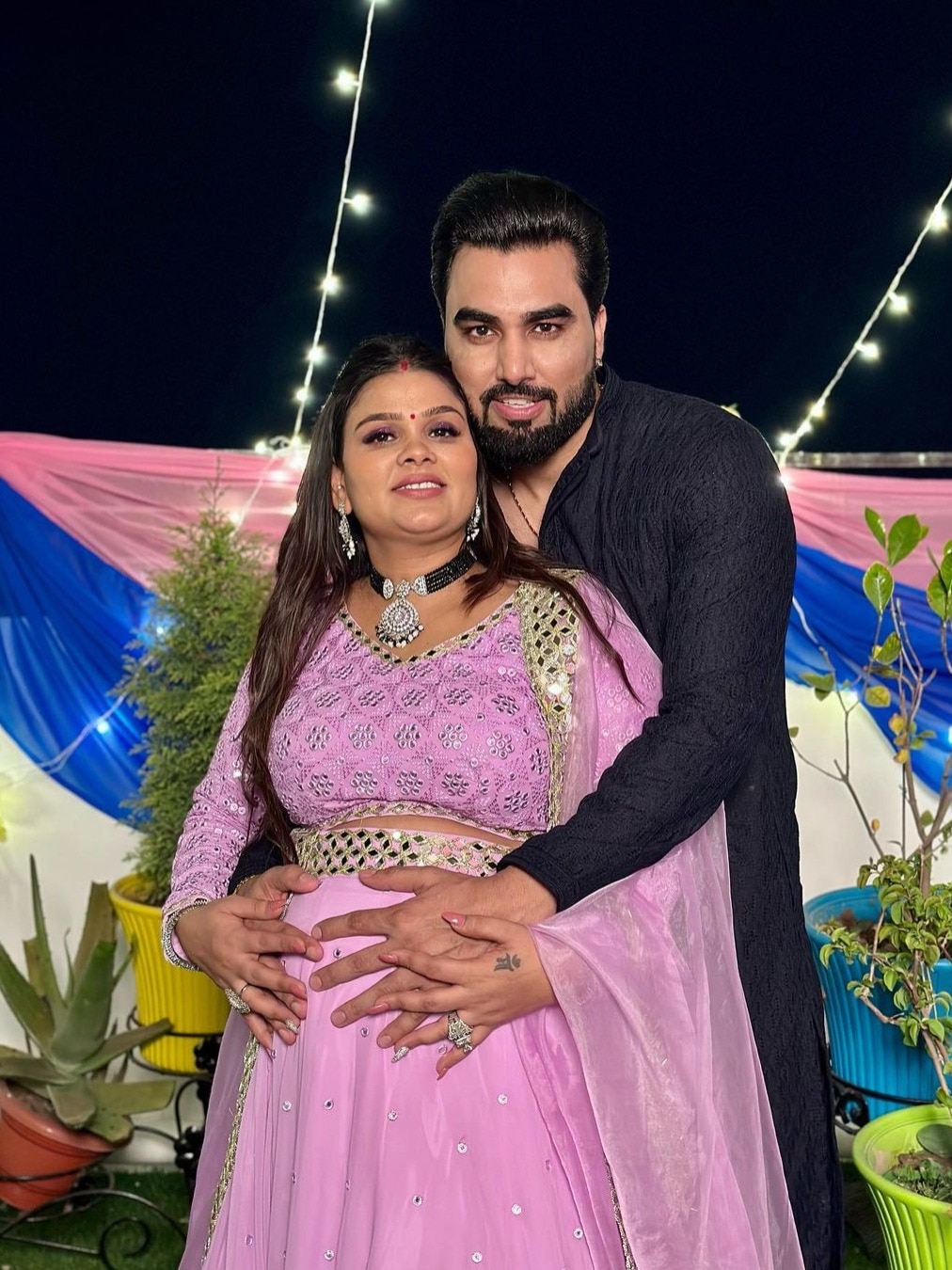 एक्टर की पहली पत्नी ने 2 बच्चों को दिया जन्म? जुड़वा बेबीज संग फोटो वायरल, बताया सच