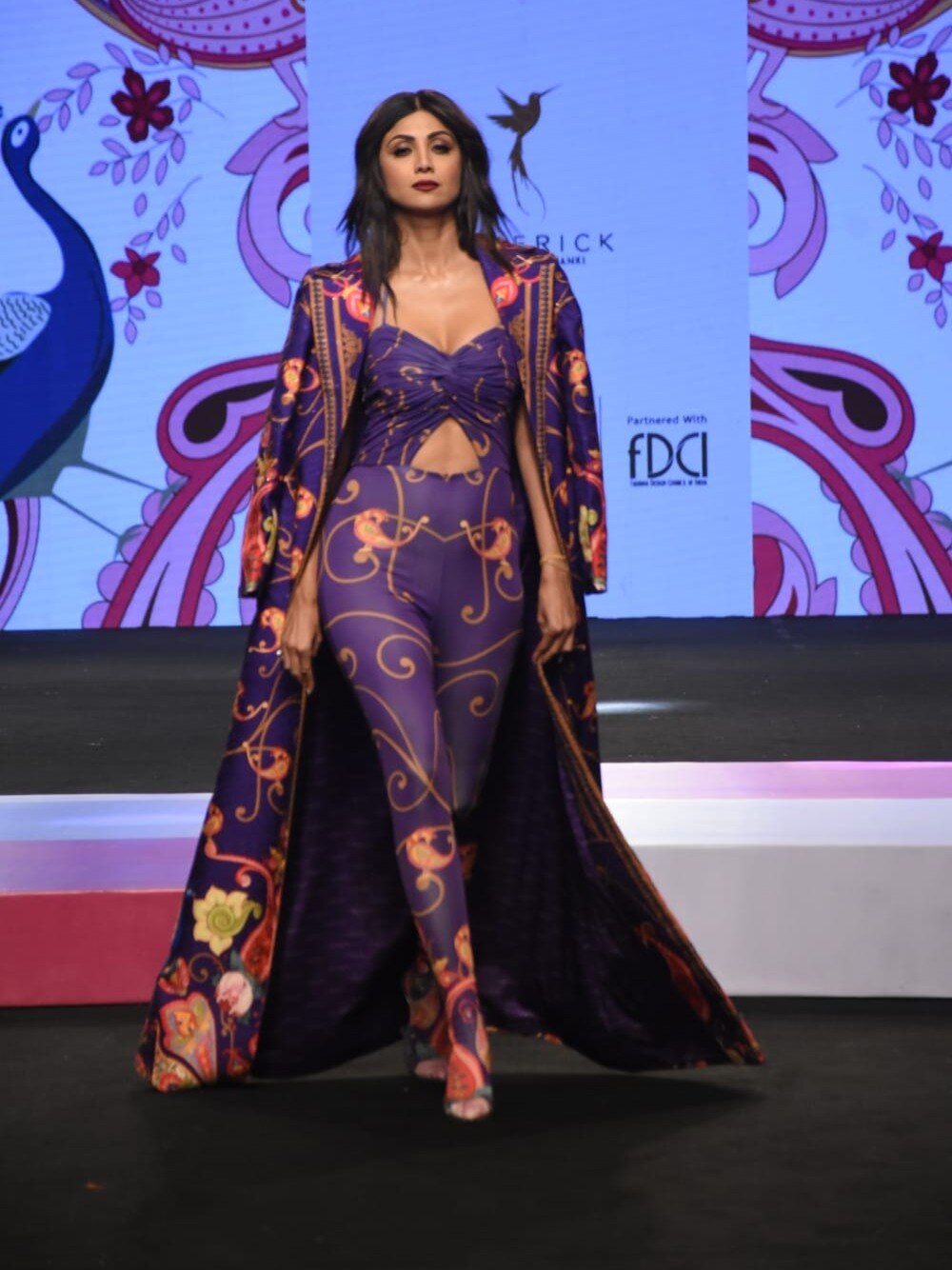 बिकिनी जंपसूट पहनने पर ट्रोल हुईं शिल्पा शेट्टी, यूजर्स बोले- ज्यादा ही ओवर कॉन्फिडेंस दिखा रही