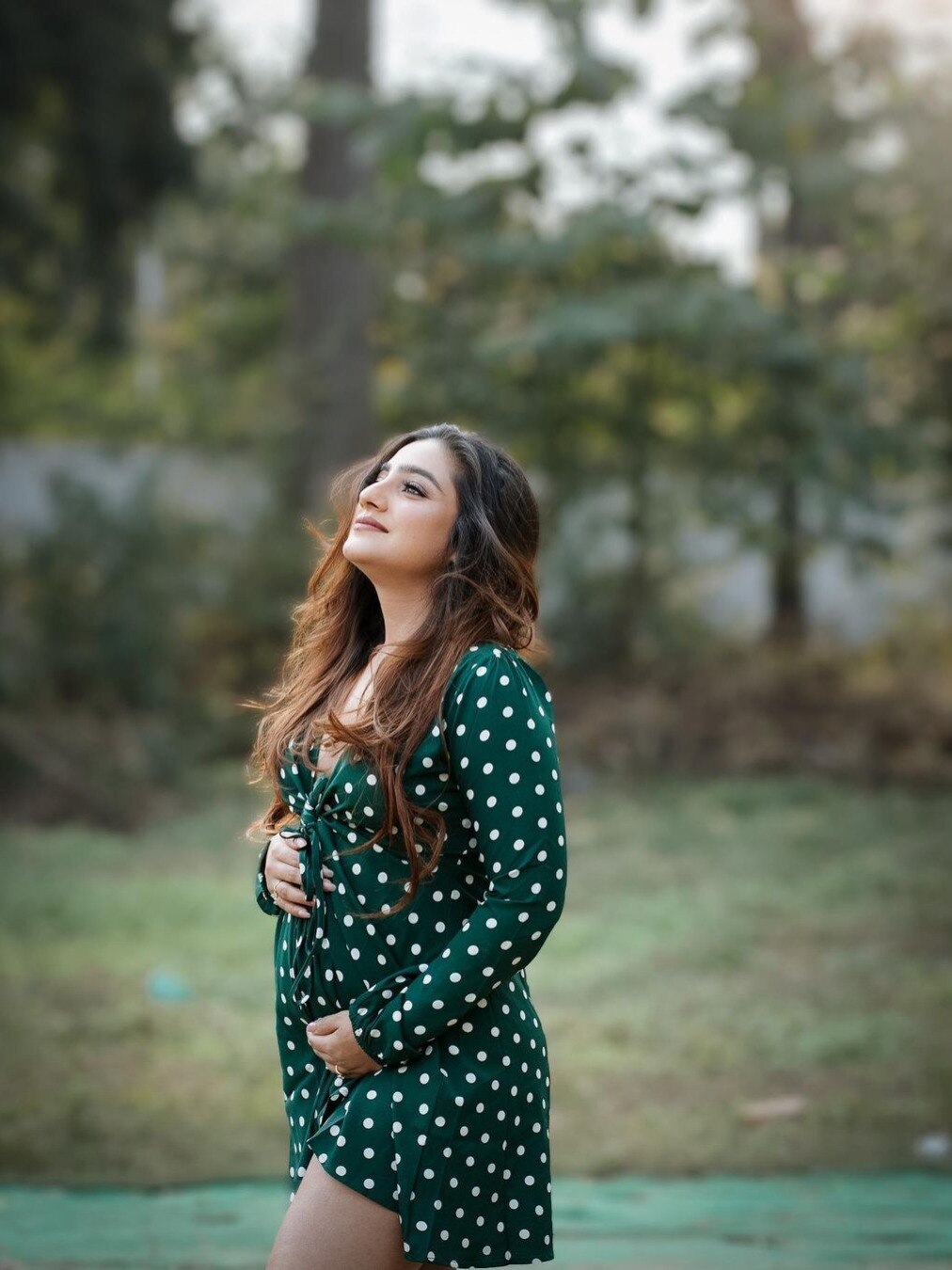 37 साल की एक्ट्रेस का मैटरनिटी शूट, फ्लॉन्ट किया बेबी बंप, शादी के 10 साल बाद बनेंगी मां