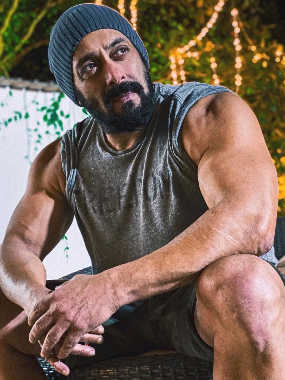 करोड़ों में फीस, फिर भी 1BHK फ्लैट रहते हैं सलमान, फैंसी लग्जरी का नहीं शौक, घर में रखीं कौन सी चीजें? 