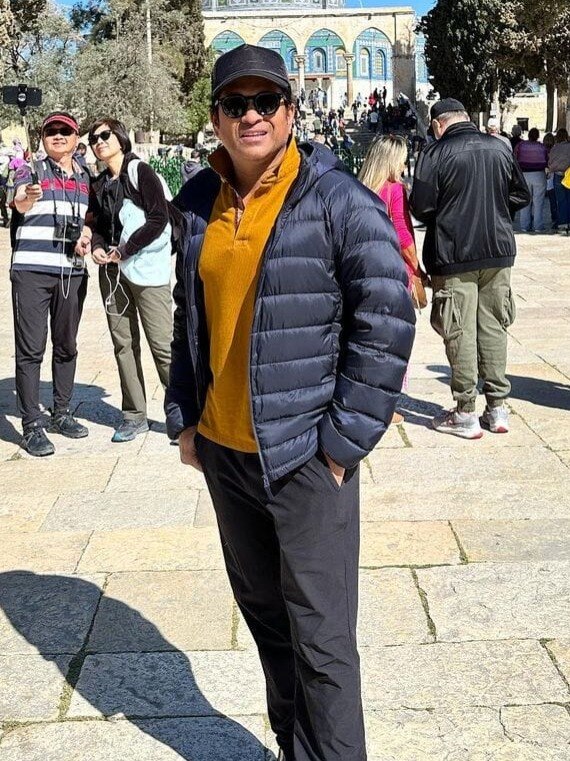 পরিবারের সঙ্গে ছুটিতে সচিন, খেলেন বার্গার