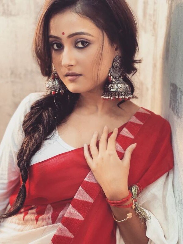 অবাঙালি ৭ তারকা রাজ করছেন বাংলা সিরিয়ালে