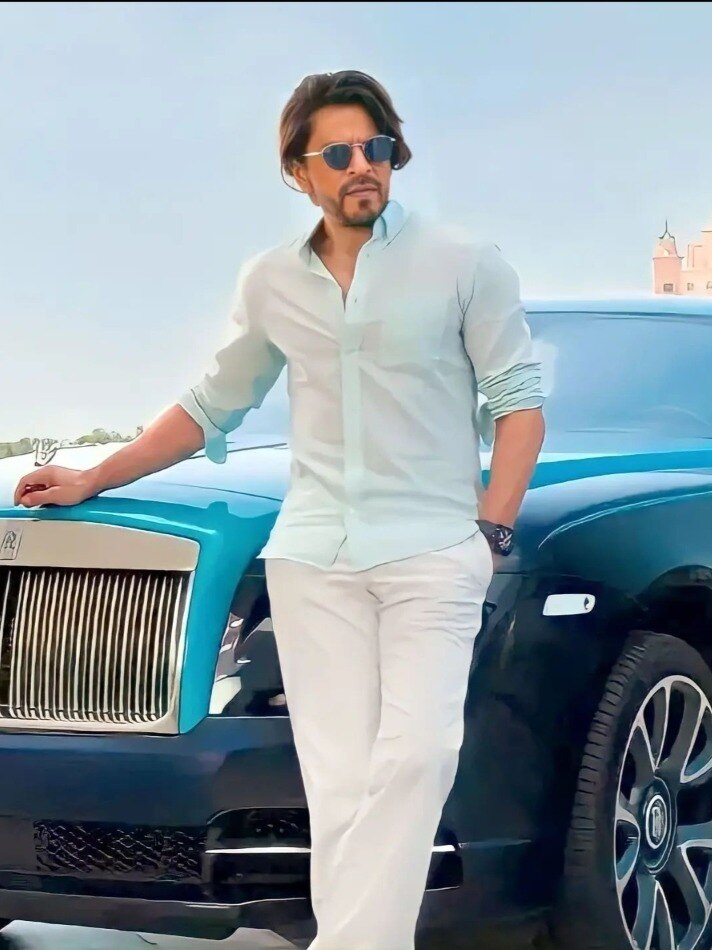 पहली बार सड़क पर दिखी शाहरुख की नई कार, 8 करोड़ कीमत, सबसे शानदार SUV में से एक