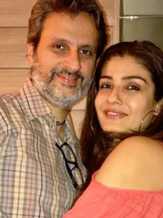 जब पति की बेइज्जती पर बौखलाईं रवीना टंडन, भरी पार्टी में सौतन पर फेंक दिया था जूस