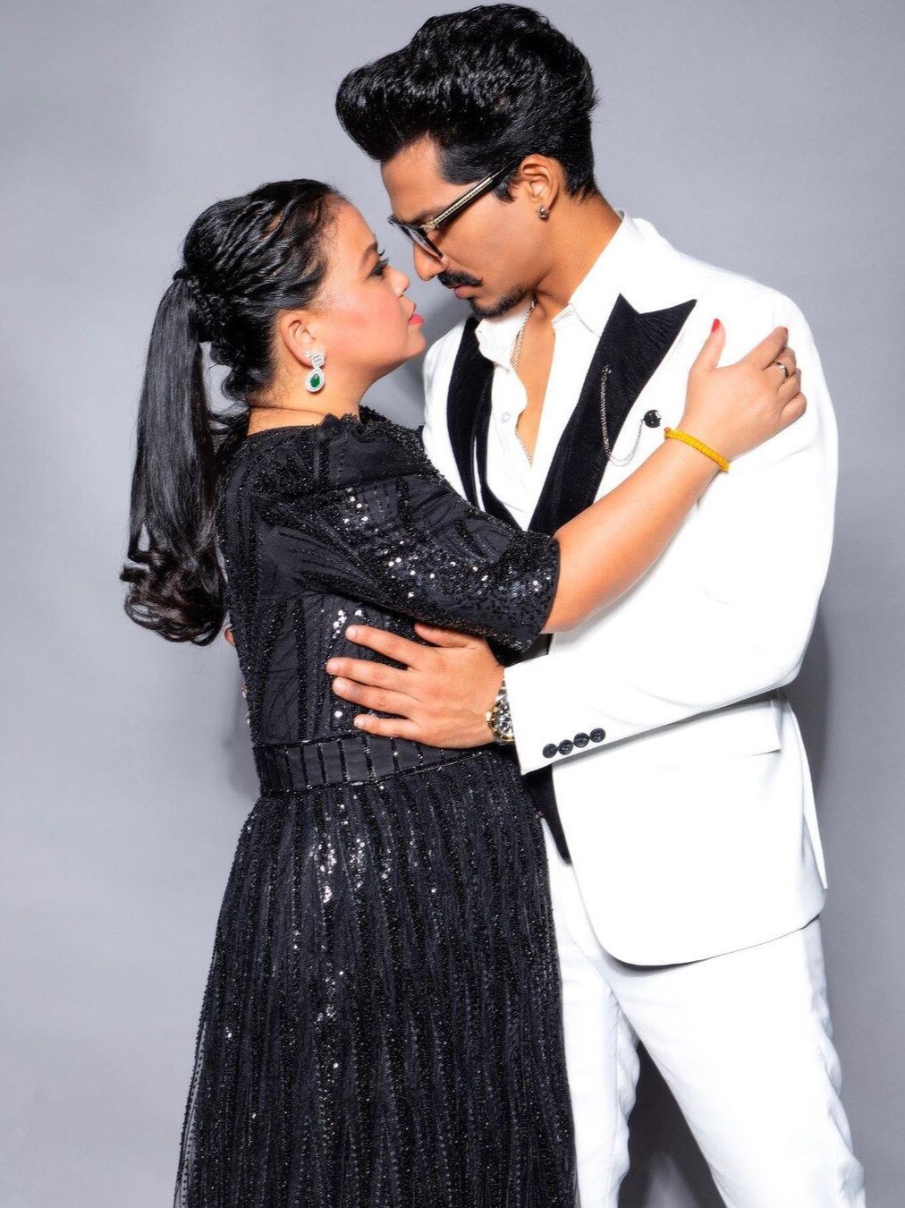 तो क्या हुआ अगर भारती मेरे से ज्यादा कमाती है? कॉमेडियन के पति को है उनपर गर्व