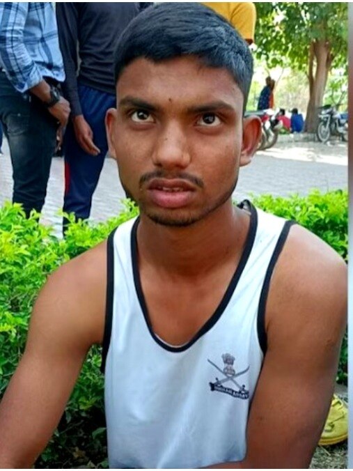 দৌড়ের মাঝে ঘুম প্রার্থীর, ফসকে গেল চাকরি