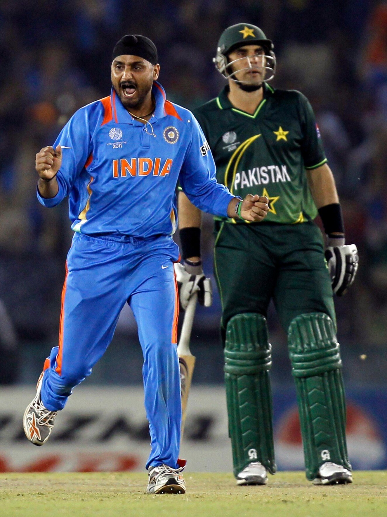OTD India beat Pakistan in 2011 World Cup semis