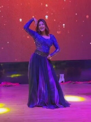 हरियाणवी गाने पर थिरकीं 'कच्चा बादाम गर्ल', ठुमकों से घायल किया फैंस का दिल