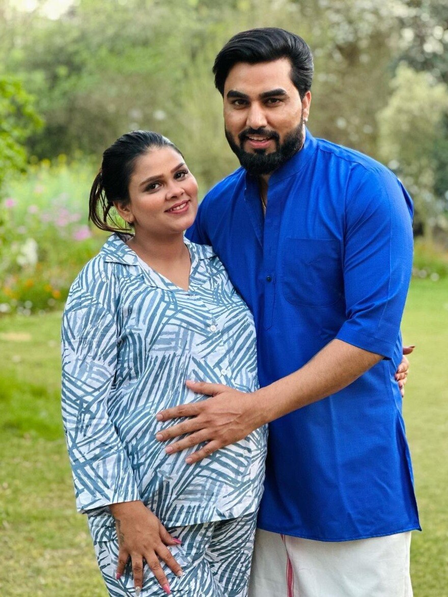 अरमान मलिक की पहली पत्नी दर्द में, एक्टर ने दबाए प्रेग्नेंट बीवी के पैर