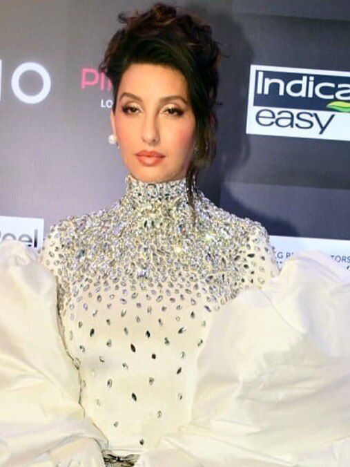 व्हाइट गाउन पहनकर इवेंट में पहुंचीं नोरा, क्यों उड़ा मजाक?