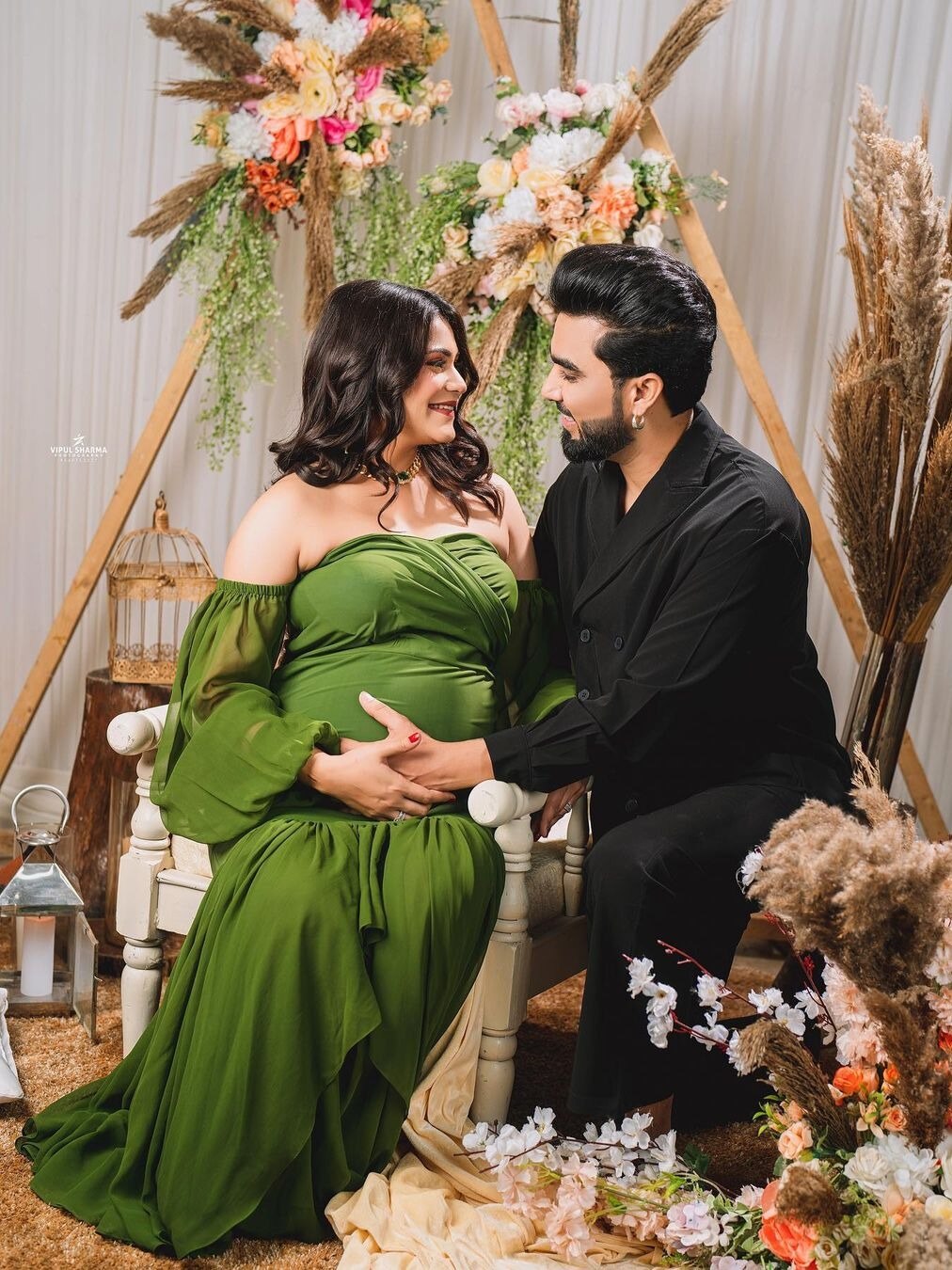 एक्टर की दूसरी बीवी ने बेटे को दिया जन्म, दिखाई झलक, रखा ये नाम