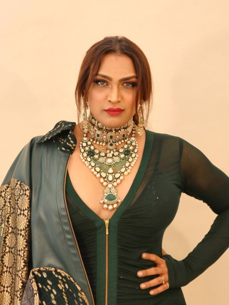 अंबानी पार्टी में ट्रांस मॉडल को आया था 'पैनिक अटैक', दर्द बयां कर बोलीं- अकेली थी...