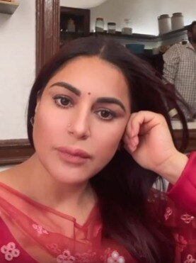 पैर पर बंधा प्लास्टर, फिर भी शूटिंग कर रही ये मशहूर एक्ट्रेस, बयां किया दर्द!