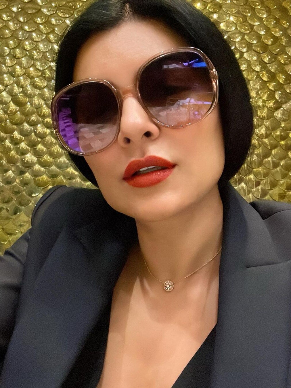 सड़क पर फेंकी बोतल? Ex बॉयफ्रेंड संग सुष्मिता की आउटिंग, कचरा फैलाने पर हुईं ट्रोल