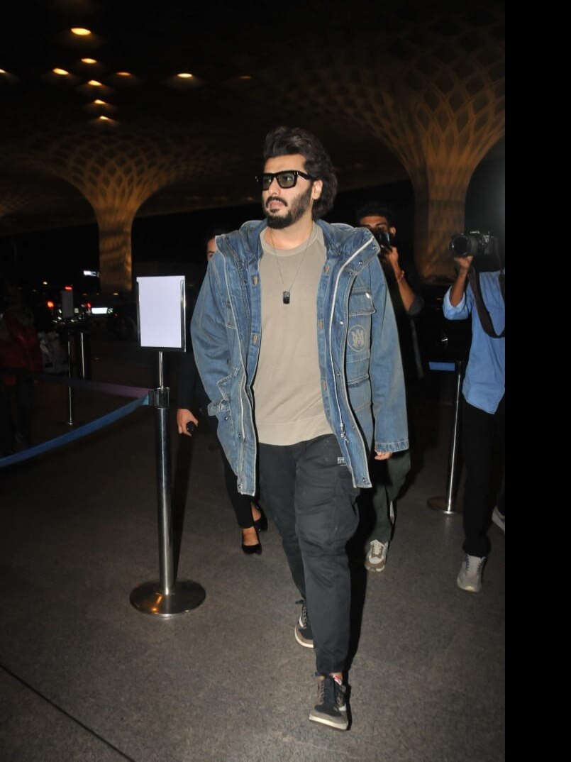 ढाई लाख की जैकेट, 2 लाख के शूज, मलाइका से कम नहीं अर्जुन का एयरपोर्ट लुक