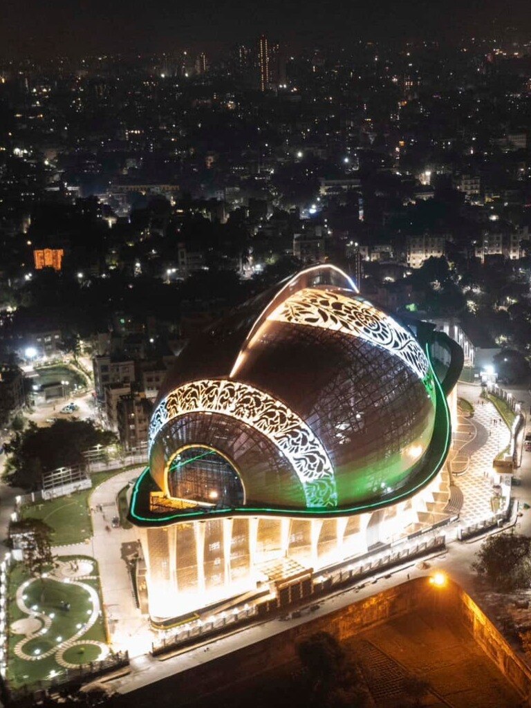  ধনধান্য, কলকাতার বুকে বিরাট 'শঙ্খ'!