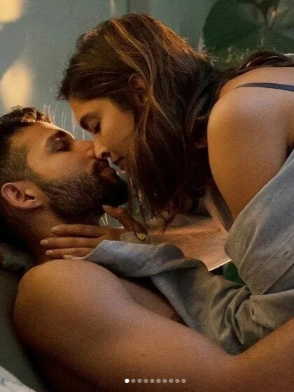 शादी के बाद पर्दे पर इंटीमेट हुईं ये एक्ट्रेसेज, Kissing सीन्स से नहीं घबराईं