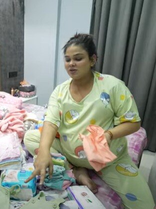 एक्टर की दूसरी बीवी को हुआ बेटा, अब पहली पत्नी बनेगी मां, होंगे जुड़वा बच्चे