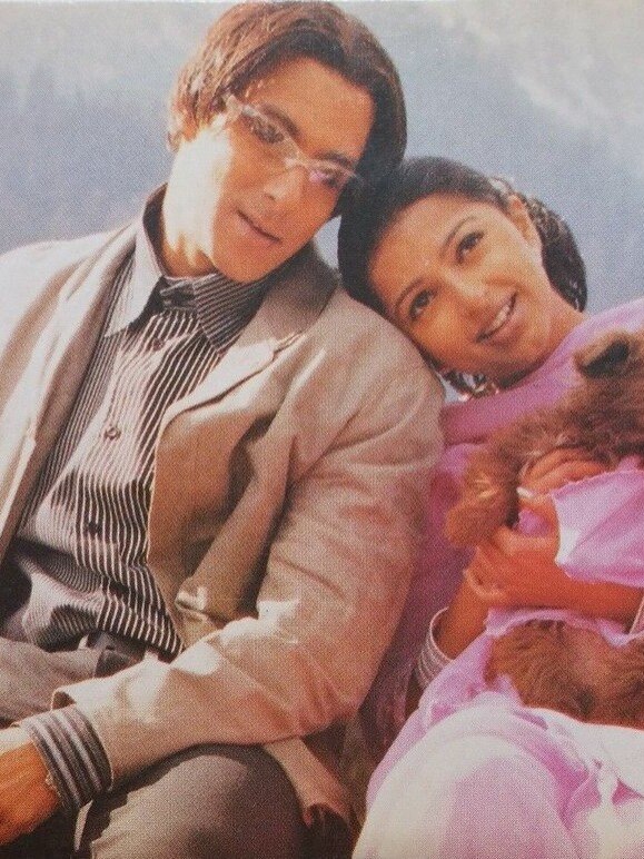 जब फिल्मों में इन एक्ट्रेसेज ने किया हीरो संग रोमांस, फिर बनीं उसी की बहन-मां