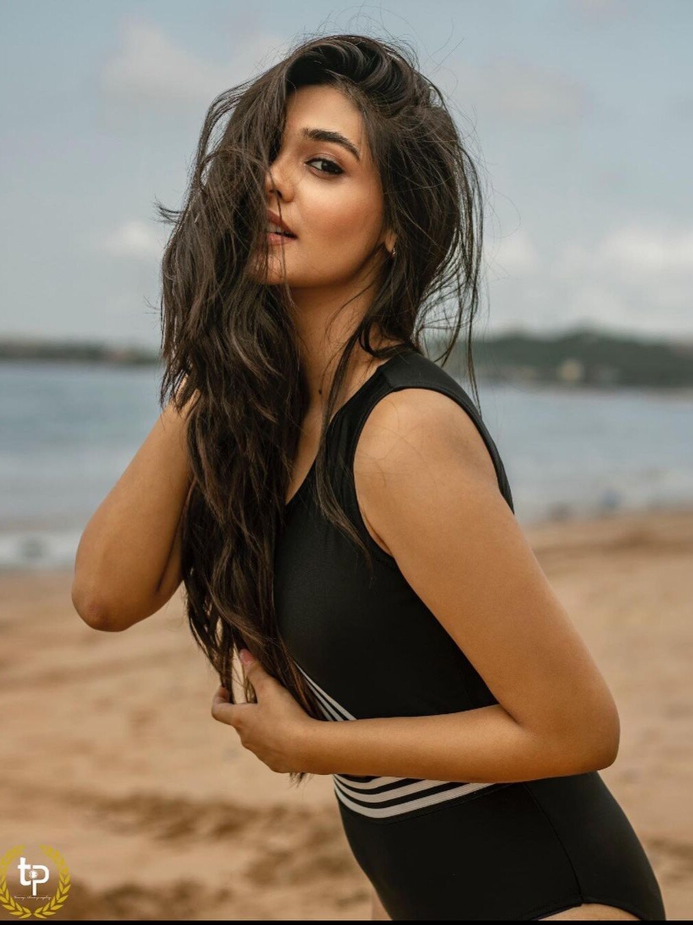 13 साल बड़े एक्टर संग पर्दे पर रोमांस, झेले रिजेक्शन, एक्ट्रेस अब बनी स्टार!