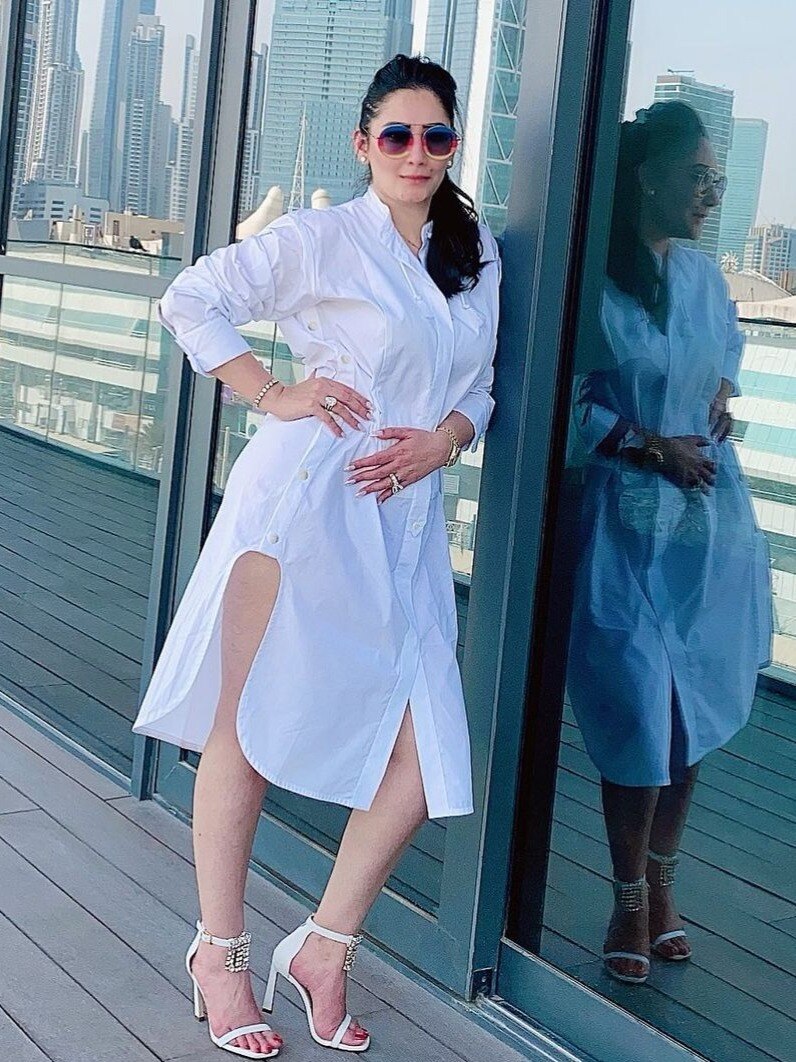 45 की उम्र में भी ग्लैमरस हैं एक्टर की तीसरी पत्नी, यूजर्स बोले- दो बच्चों की मां हैं?