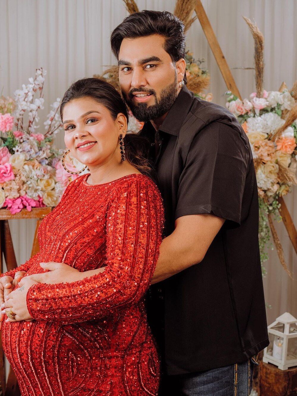 एक्टर की पहली पत्नी को सांस लेने में दिक्कत, बेबी बंप का बढ़ा वजन, हालत खराब