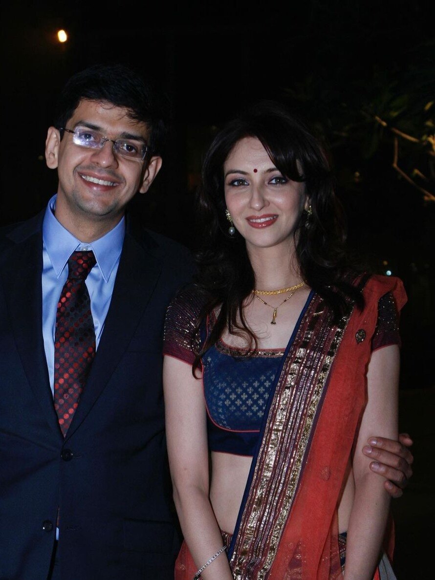 कहां है टीवी की 'गोरी मैम'? विभूति नारायण नहीं ये हैं रियल पति, इतना बड़ा है बेटा  