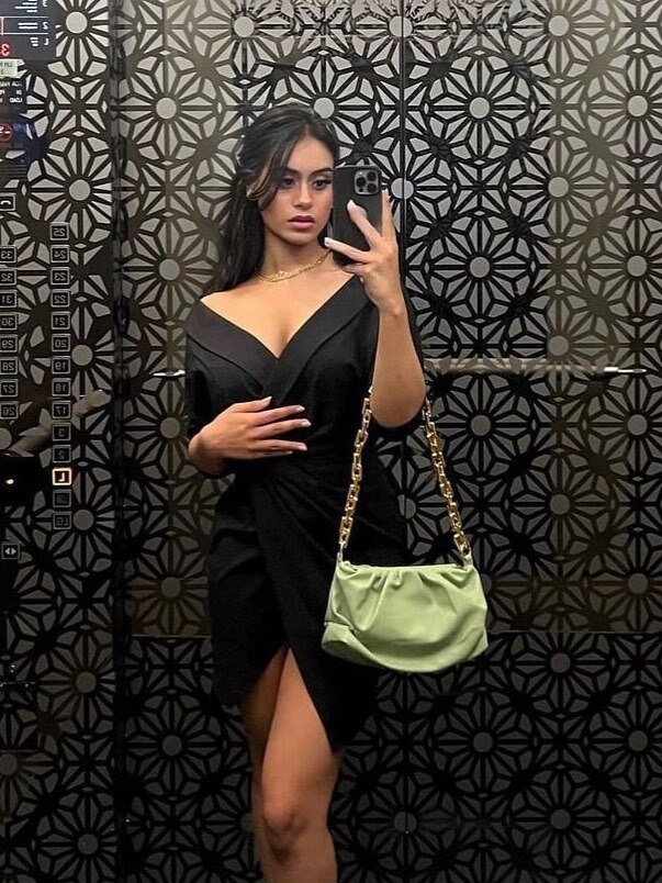 बेहद ग्लैमरस हैं काजोल की 20 साल बेटी निसा, एक्ट्रेसेज को देती हैं मात