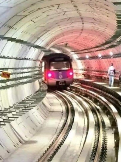 গঙ্গার তলায় মেট্রোর ট্রায়াল রান, কবে চালু?