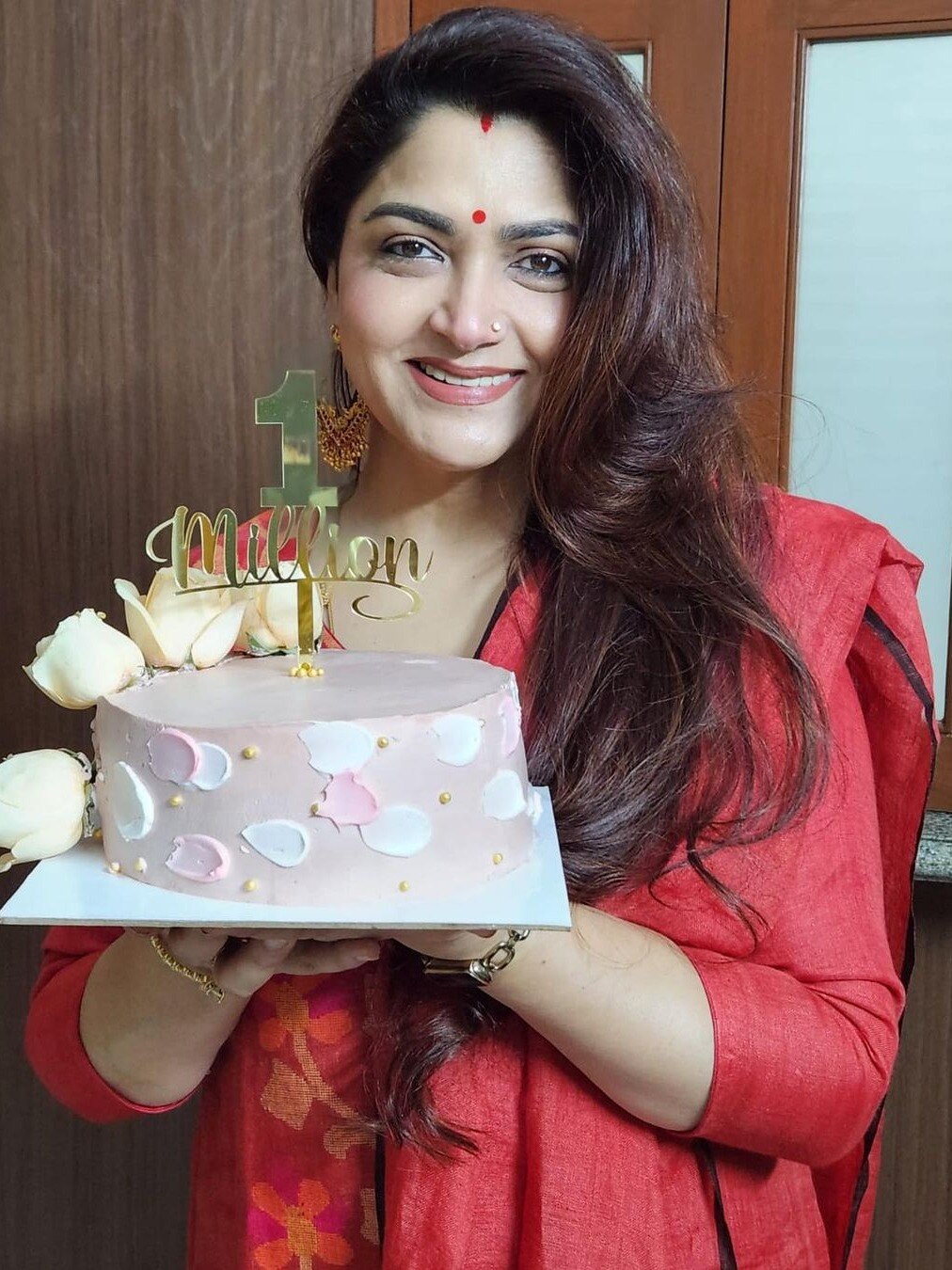 हल्दी से करते थे मेकअप, डार्क बाथरूम में बदलते थे कपड़े, एक्ट्रेस का छलका दर्द