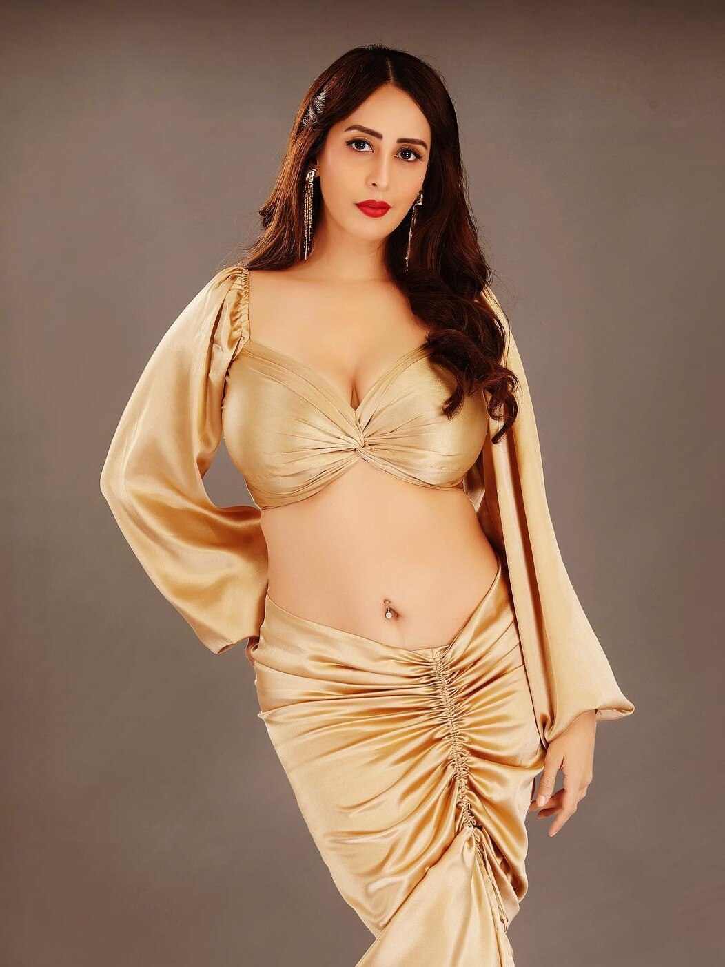 'बूढ़ी, गोल्ड डिगर', मिका सिंह से अफेयर को लेकर बोलीं एक्ट्रेस- इन बातों से दिल दुखता है