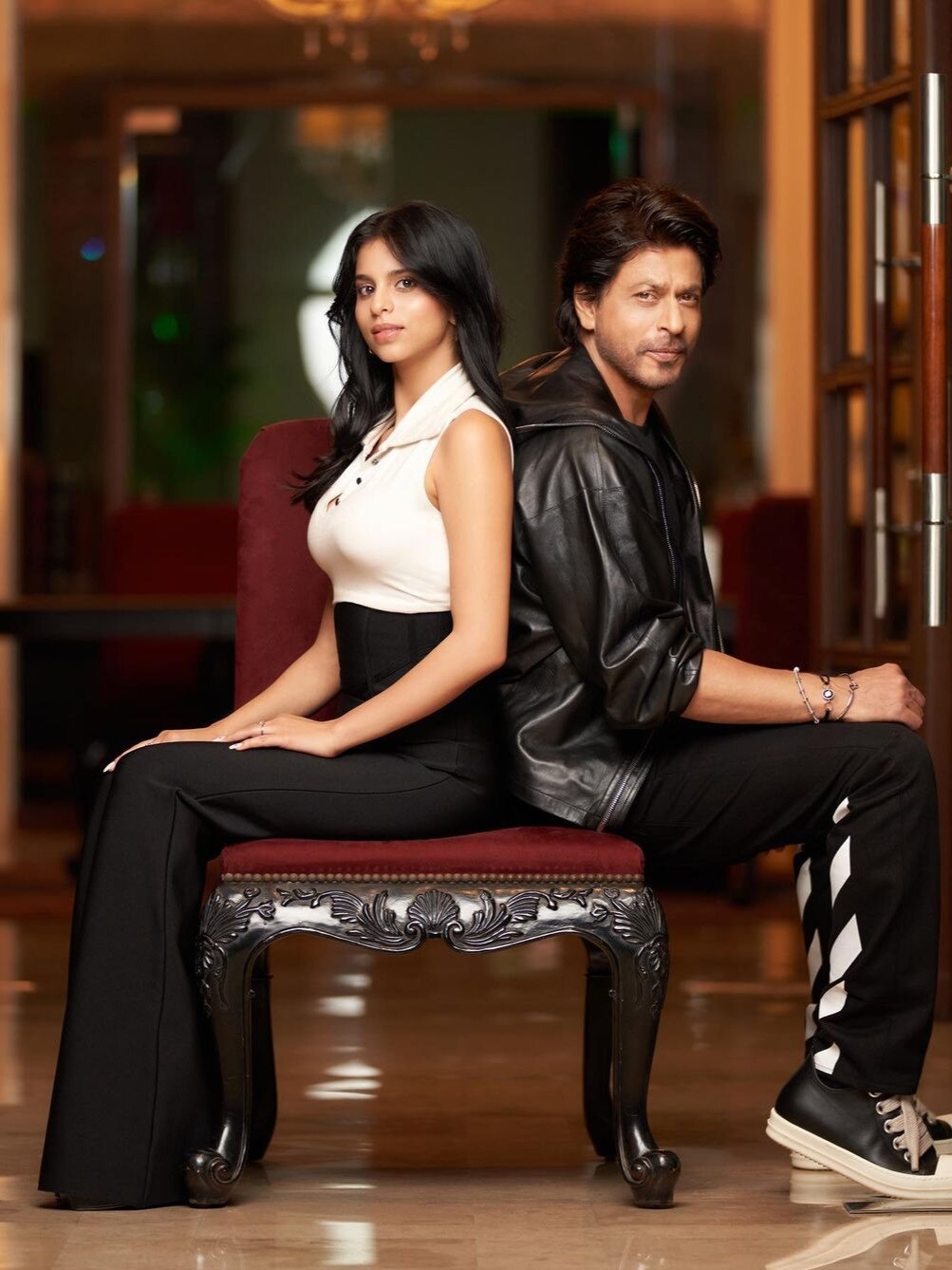 शाहरुख संग नजर आईं सुहाना, ग्लैम लुक पर दिल हारे फैंस