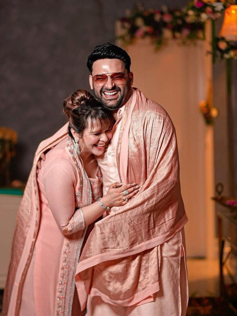 कपिल शर्मा ने खोली बीवियों की पोल, बताया कैसे पति का फोन रखवाती हैं साइड  