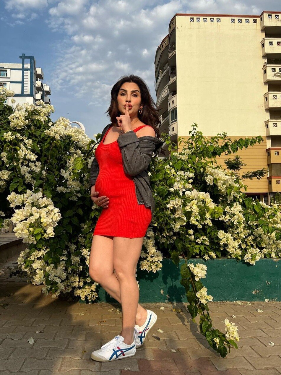 दूसरी बार मां बनने वाली हैं 'महाभारत' की एक्ट्रेस, फ्लॉन्ट किया बेबी बंप