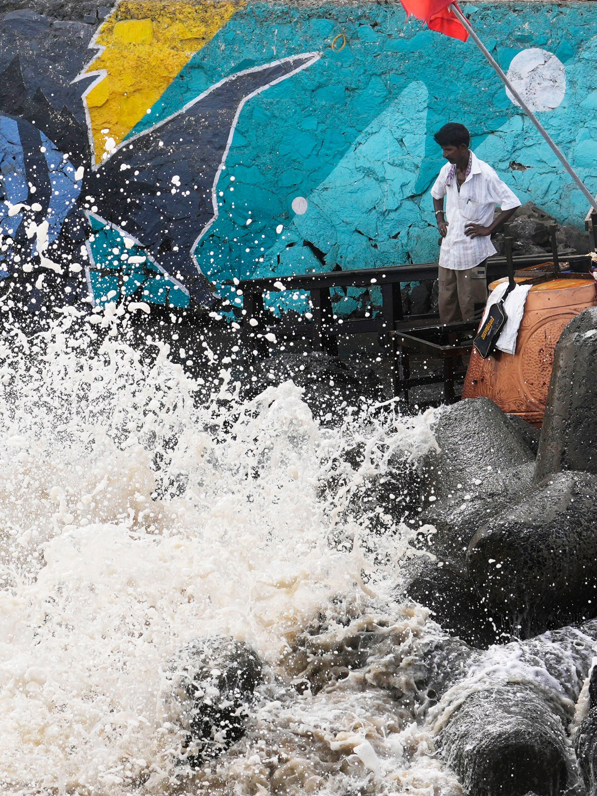 Cyclone Biparjoy updates: 3 fatalities, landfall, IMD alert in Gujarat, Maharashtra, weather update 