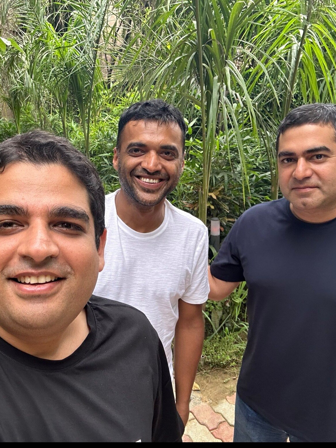 Vijay Shekhar Sharma hails street vendors using Paytm, Nithin Kamath on SSE, Gaurav Munjal, Deepinder Goyal's pic, Tech Mahindra I-Day celebration, Ghazal Alagh's advice: India Inc. on X