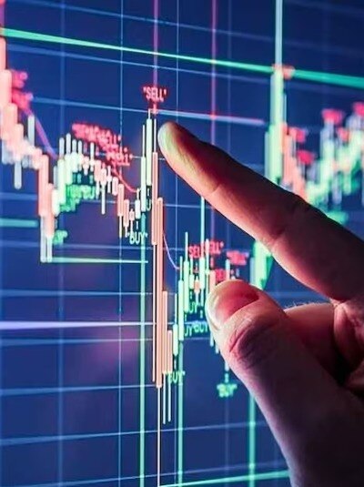 Stock recommendations by share market analysts for September 25, 2023: Reliance Industries, IRB Infra, HDFC Life & Mold-Tek Packaging