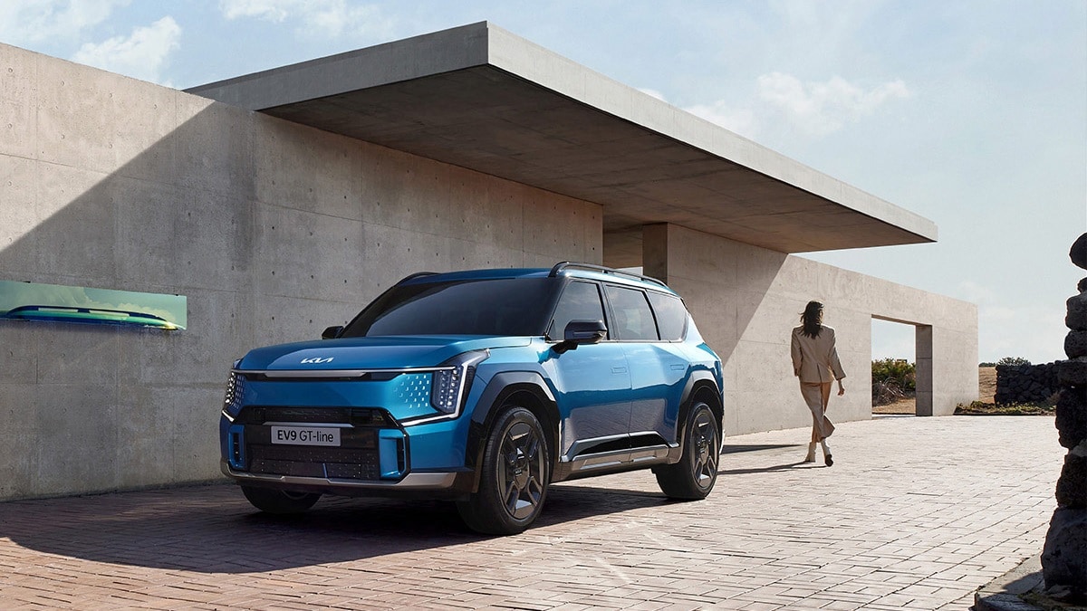 541 Km की रेंज...15 मिनट में चार्ज! आ गई ये इलेक्ट्रिक SUV - Kia ev9 electric suv launch driving range price features detail