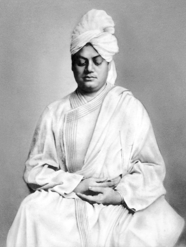 মৃত্যুর দিনেও দুপুরে খেয়েছিলেন, স্বামীজির প্রিয় ইলিশ মাছের ঝোল, জানুন রেসিপি