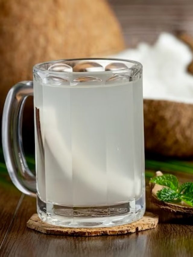 নারকেলের জল পান করা ভাল না খারাপ?