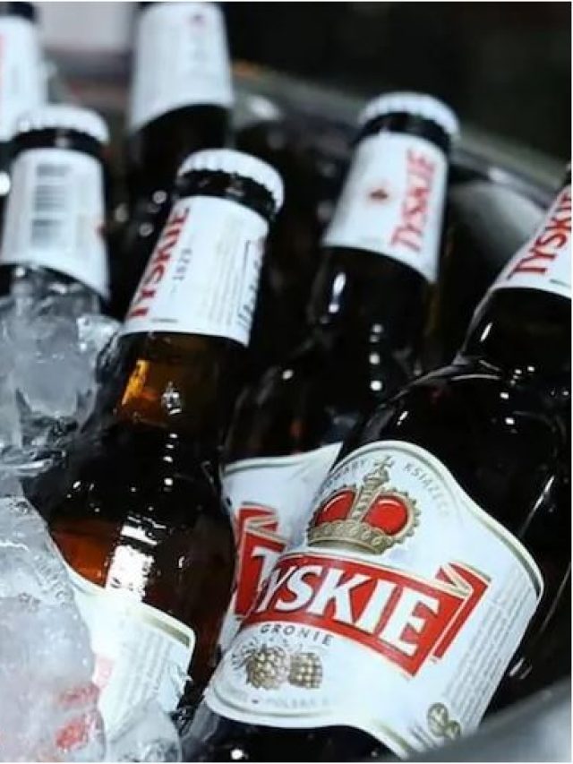 एक मोबाइल, दो बीयर....  दुकानदार ने Holi पर दिया बंपर ऑफर