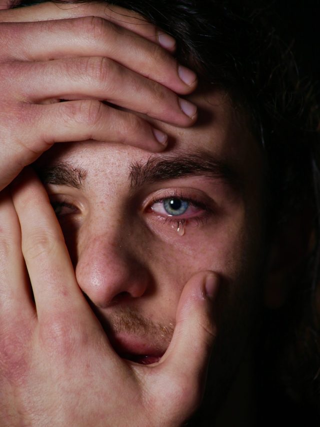 নিজের অজান্তে এই ৫ ভুল করলে হারায় সম্মান