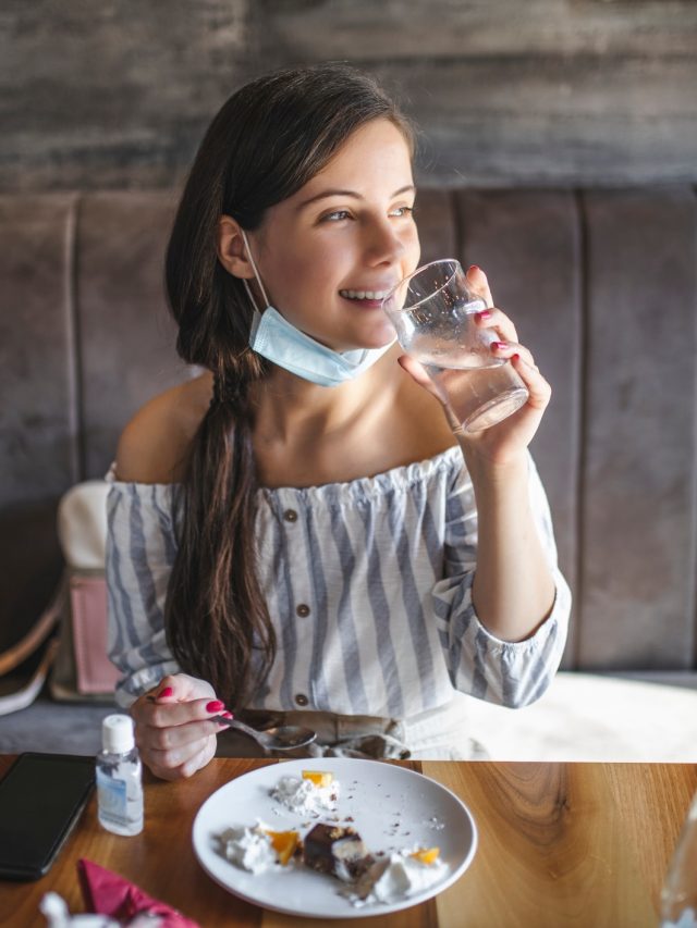 ক্রিম-পাউডার লাগবে না, সৌন্দর্য বাড়াতে খান এগুলি