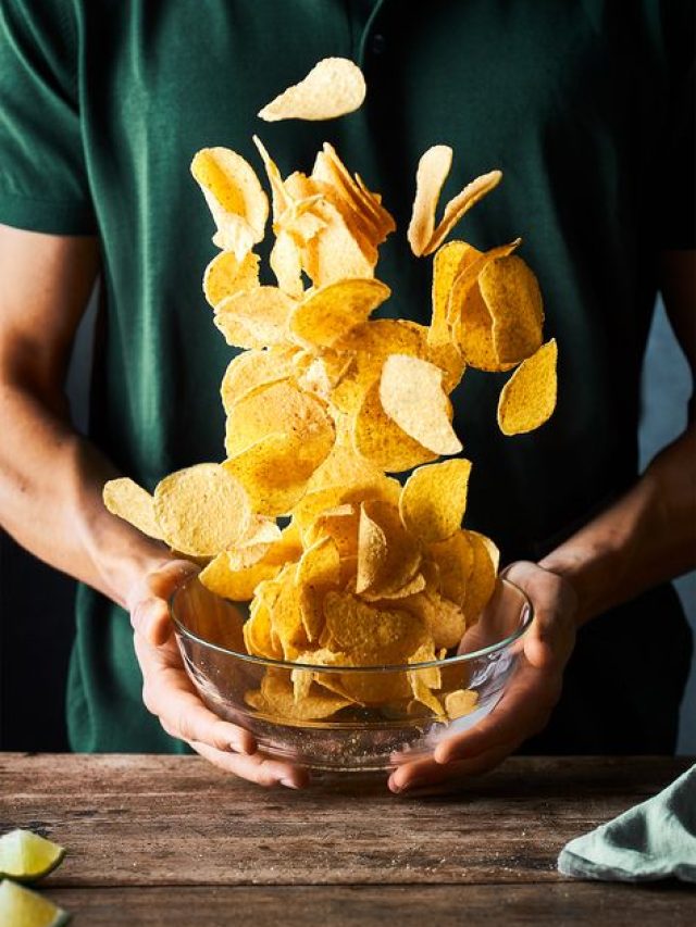 কোন কোন খাবারে নুন বেশি থাকে জানেন?