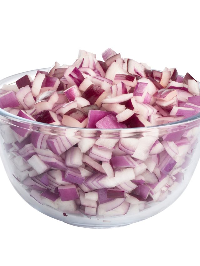 বাসনে পেঁয়াজের গন্ধ কীভাবে দূর করবেন? সহজ উপায়