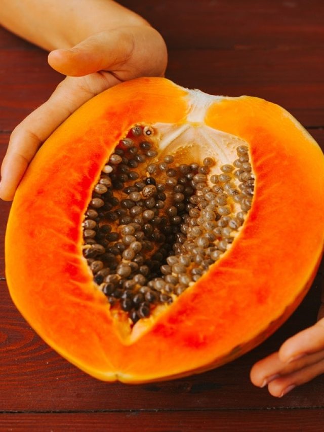 পাকা পেঁপে নষ্ট হয়ে যাচ্ছে, যেভাবে টাটকা রাখবেন