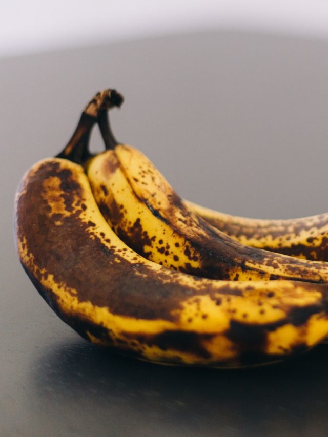 গরমে কলা মচবে না, পচবেও না, শুধু এখানে ঝুলিয়ে রাখলেই ব্যস...