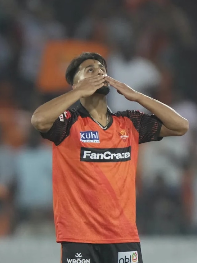 ipl-2023-flop-bowlers-of-the-season