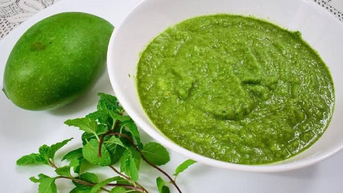 इस तरह बनाएंगे कच्चे आम की चटनी तो उंगलियां चाटते रह जाएंगे सभी - Raw mango chutney recipe kacche aam ki chutney tasty chutney khatti meethi chutney at home cooking tips pplbsv